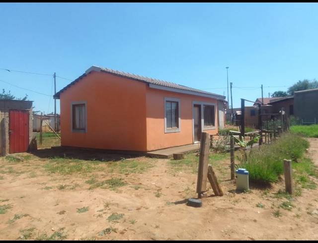 2 BEDROOM HOUSE FOR SALE IN DAVEYTON CENTRAL